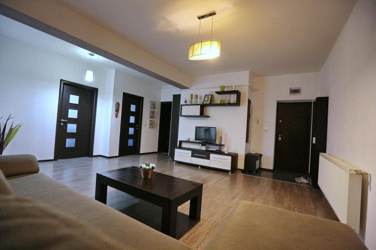 Apartamento Bloc Izvor Piteşti Exterior foto