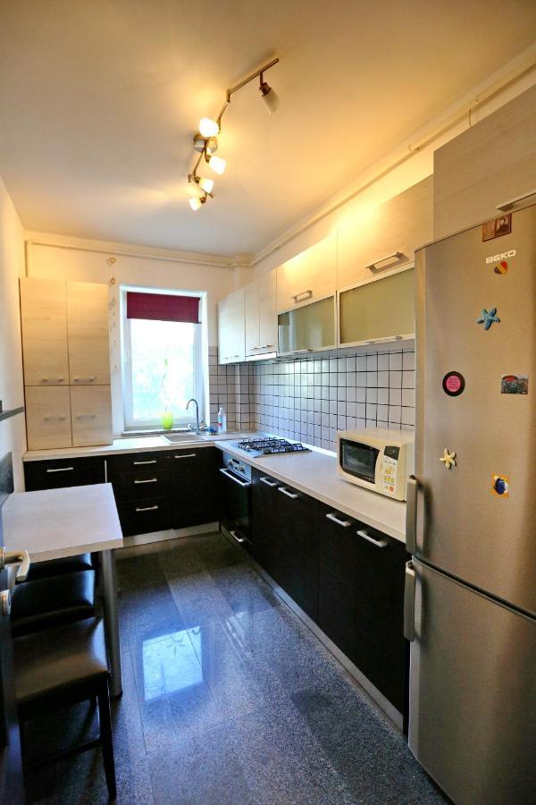 Apartamento Bloc Izvor Piteşti Exterior foto